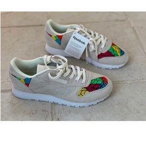 New Reebok hand-painted sneakers, size 8.5